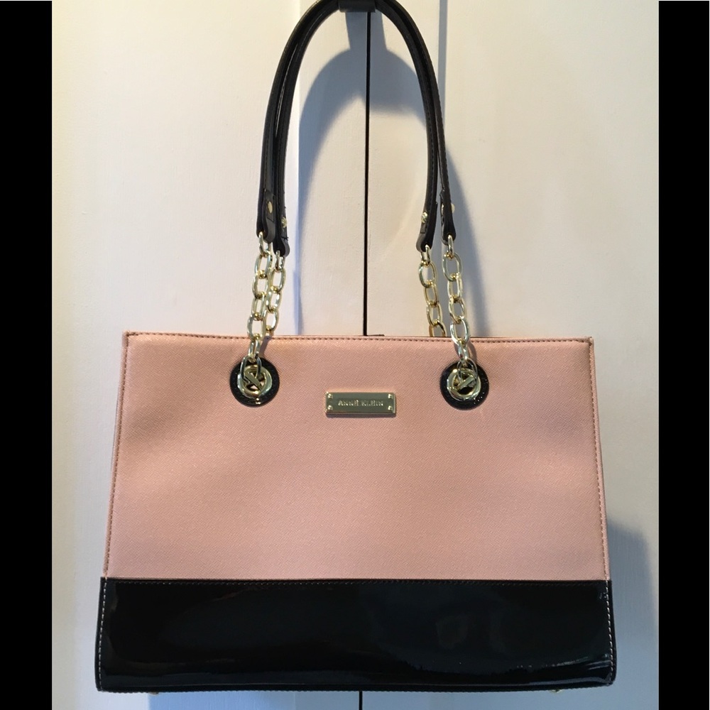 SUPER CUTE! 💖 Anne Klein Shoulder Bag